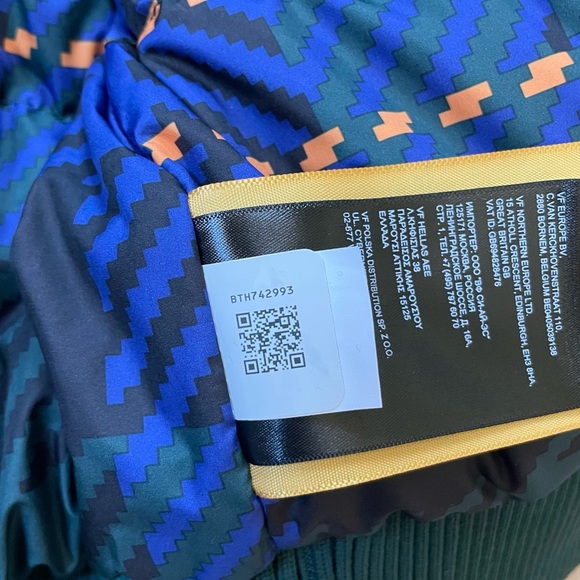 The North Face Men’s McMurdo Bomber Jacket In Ponderosa Green - Picture 8 of 9